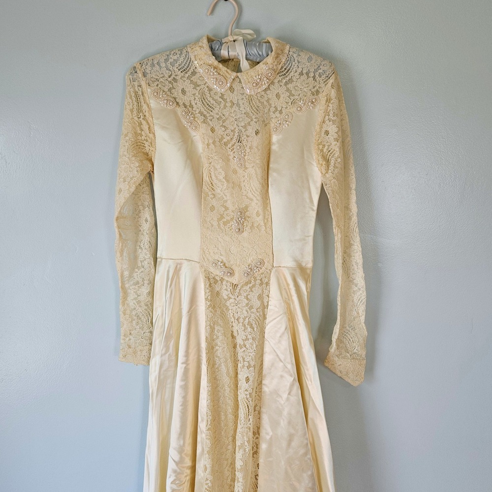 Vtg 1950s Cream Satin Lace Long Sleeve Wedding Dress Pearl Beaded Gown XS